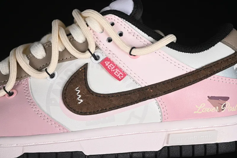 All categories Nk SB Dunk series Nk SB Dunk Low low-top sneakers Nk Dunk Low Panda Prank Special project heart-warming email Heart Rose Special gift box Low-top casual sneakers CW1590-100
